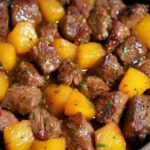 Tacos Pochés Garnis de Fromage : Une Touche Savoureuse sur un Classique