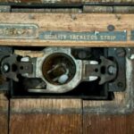 Découvrez l’histoire cachée derrière ce rack d’artisan ancien !