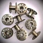 🎀 Pourquoi attacher un ruban à sa valise pourrait être une mauvaise idée ? Un expert dévoile les risques — et les alternatives sûres ✈️